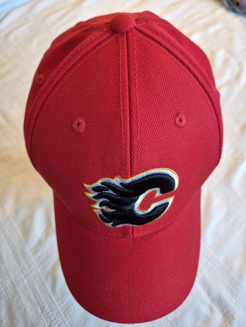 Reebok Calgary Flames red hook & loop back adjustment ball cap hat VGUC